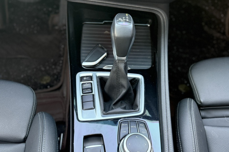 宝马1系 2019款 118i M运动套装局部细节18