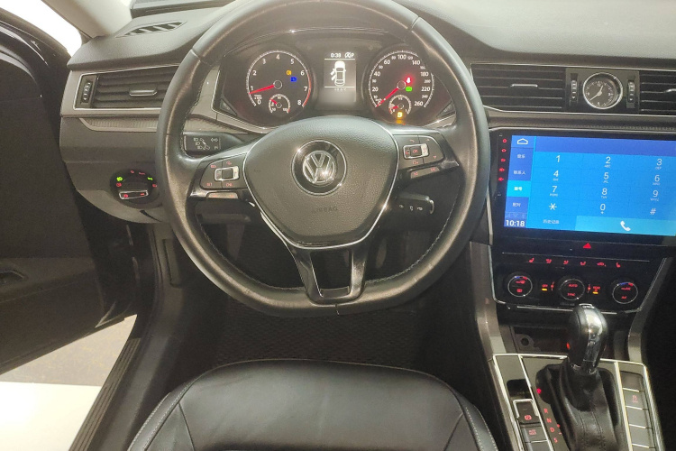 大众 帕萨特 2016款 330TSI DSG尊荣版中控内饰13