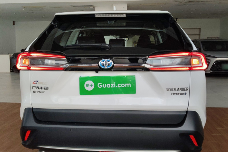 丰田 威兰达 2023款 双擎 2.5L E-CVT四驱尊贵版车身外观6