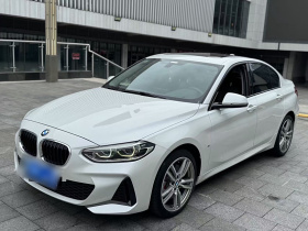 宝马1系 2019款 120i 领先型M运动套装