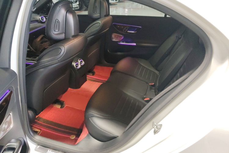 奔驰C级 2022款 C 260 L 皓夜运动版中控内饰21