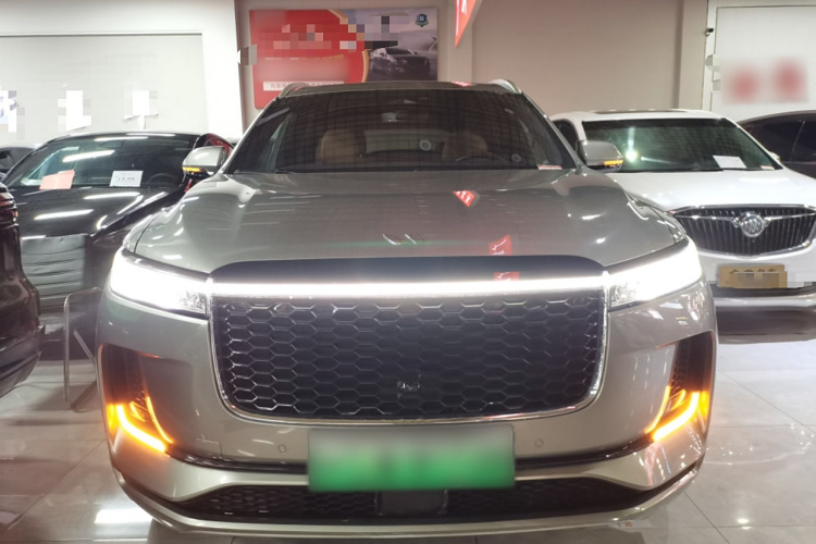 理想汽车 理想ONE 2021款 增程6座版车身外观2