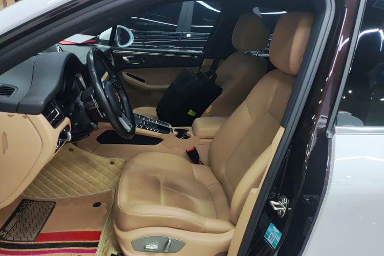 保时捷 2018款 Macan 2.0T中控内饰19