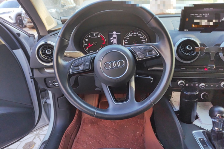 奥迪A3 2019款 Sportback 35 TFSI 风尚型 国VI中控内饰13