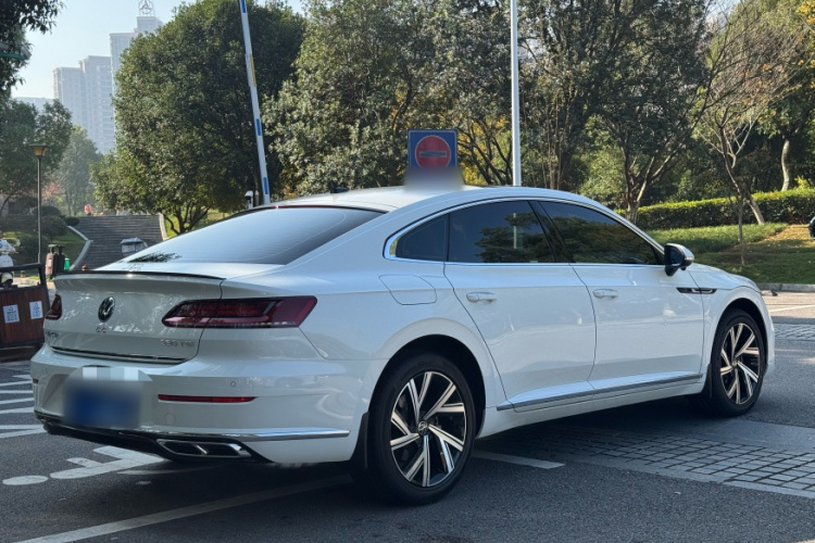 一汽-大众CC 2024款 330TSI 炫目版车身外观6004