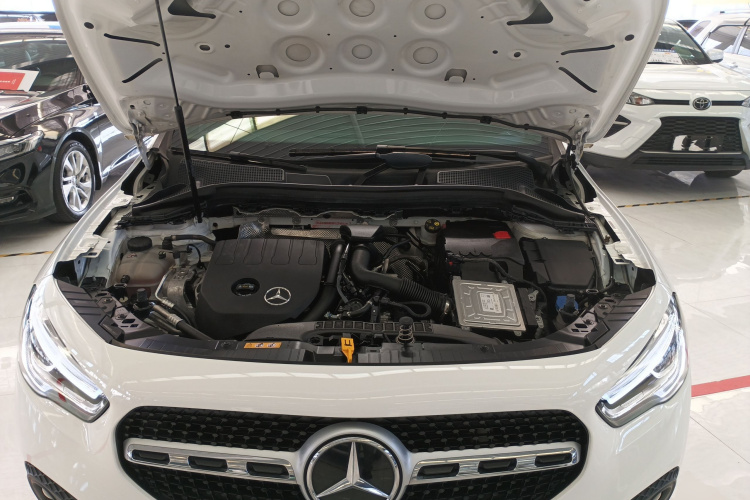 奔驰GLA 2023款 GLA 200机舱底盘24