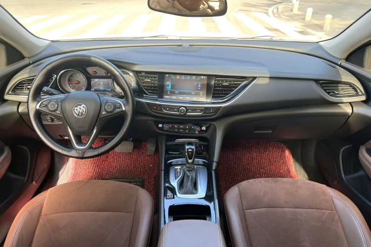 别克 君威 2019款 20T 精英型 国VI中控内饰7001