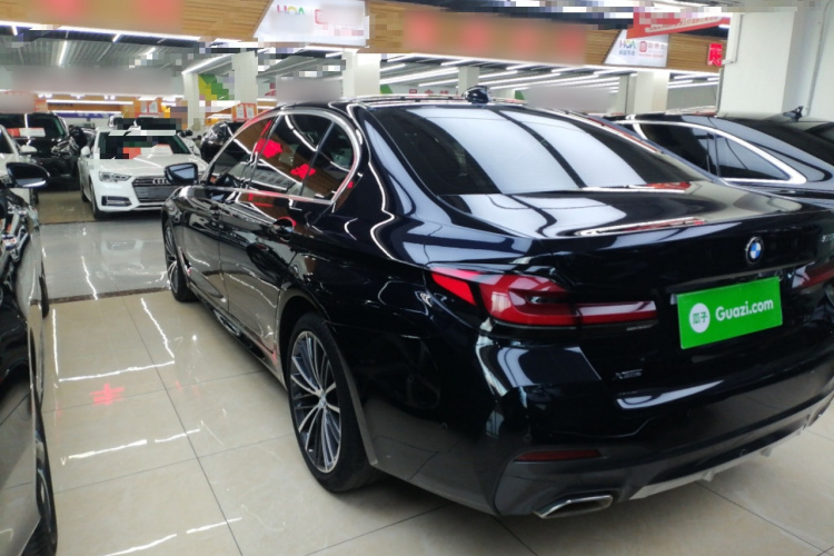 宝马5系 2021款 530Li xDrive M运动套装车身外观4