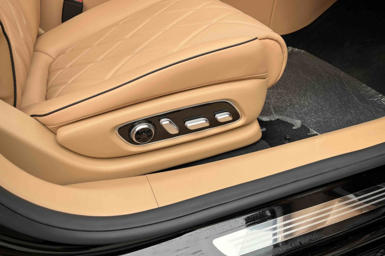 鸿蒙智行 享界S9 2024款 纯电 Ultra 四驱旗舰版中控内饰7013