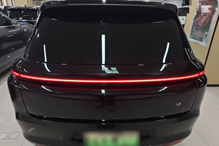 理想汽车 理想L8 2024款 Ultra车身外观6