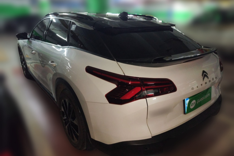 雪铁龙 凡尔赛C5 X 2022款 1.6T 享不凡 虎年开门红版车身外观5