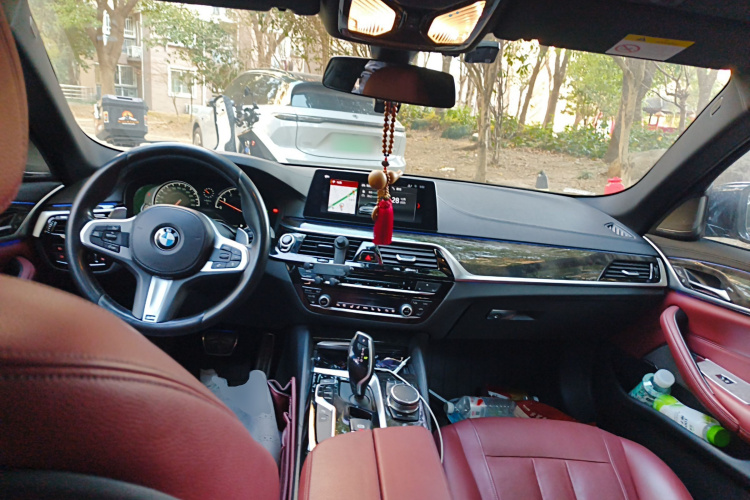 宝马5系 2018款 改款 530Li 尊享型 M运动套装中控内饰12