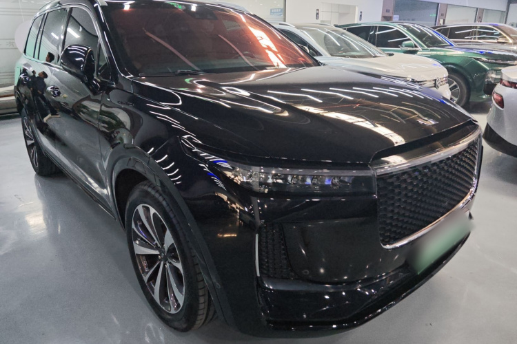 理想汽车 理想ONE 2020款 增程6座版车身外观3