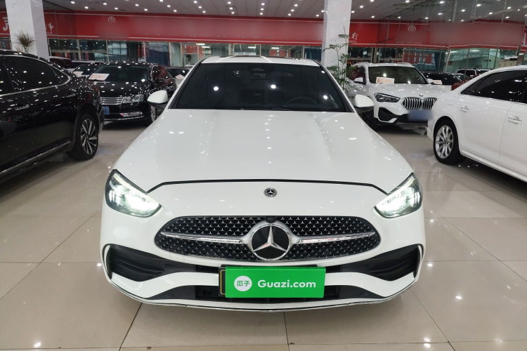 奔驰C级 2022款 改款 C 200 L 运动版车身外观2