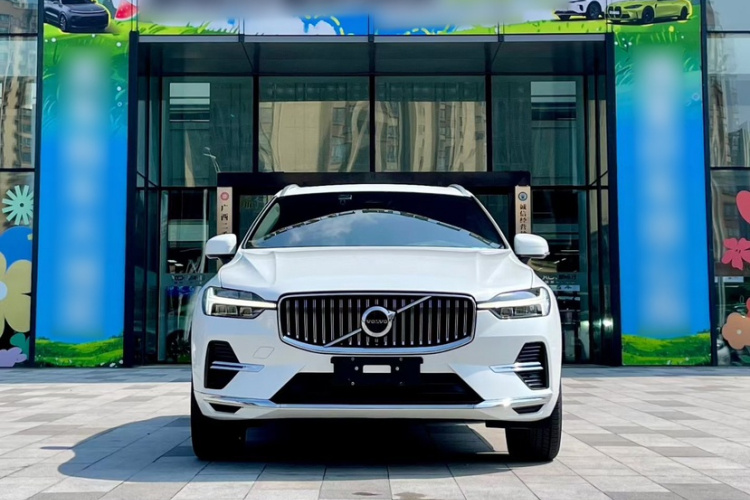 沃尔沃XC60 2023款 B5 四驱智远豪华版车身外观6009