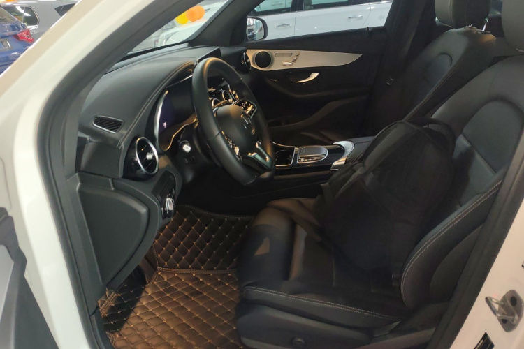 奔驰GLC轿跑 2023款 GLC 260 4MATIC 轿跑SUV局部细节19