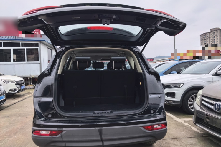 东风风光 风光580 2017款 1.5T 手动豪华型机舱底盘23