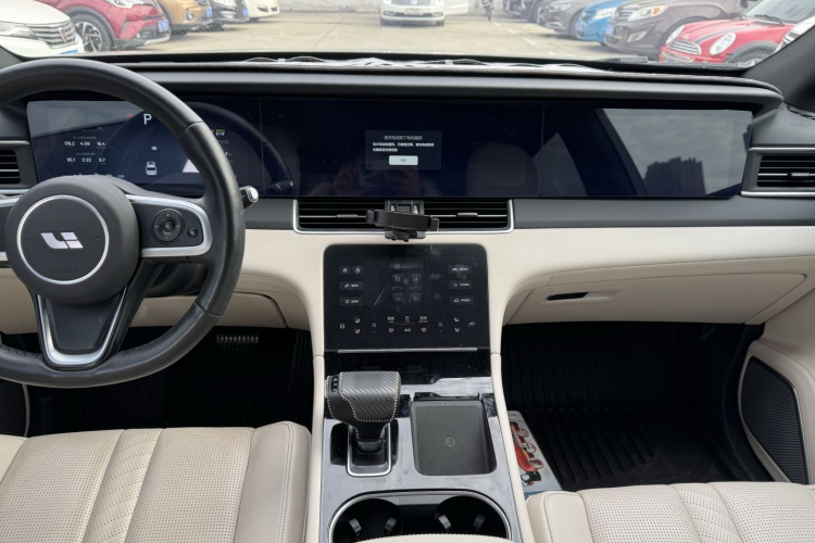 理想汽车 理想ONE 2020款 增程6座版中控内饰7007
