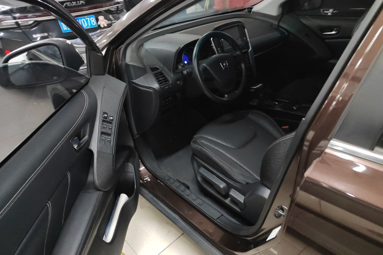 纳智捷 优6 SUV 2017款 改款 1.6T 新创型中控内饰20