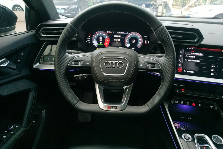 奥迪A3 2025款 A3L Limousine 35TFSI 飞驰尊享型 +豪华臻选包中控内饰13