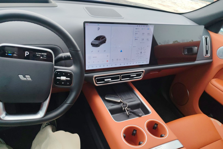 理想汽车 理想L7 2024款 MAX中控内饰7002