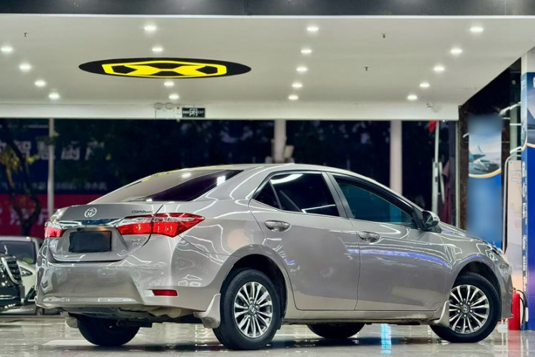 丰田 卡罗拉 2018款 1.2T S-CVT GL智享版车身外观6003