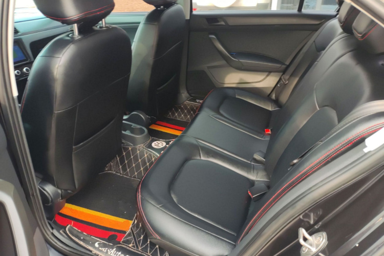 大众 桑塔纳 2016款 1.6L 手动风尚版中控内饰21