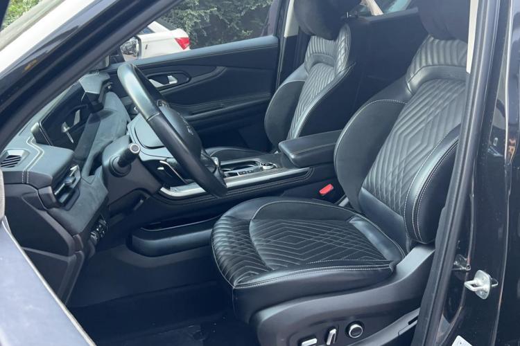 星途凌云 2023款 400T 两驱星尊版中控内饰19