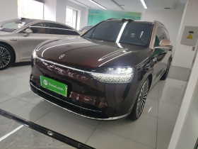 鸿蒙智行 问界M9 2025款 增程 Ultra版 52kWh 5座版