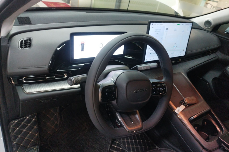 埃安 AION S MAX 2024款 80 星辰版 磷酸铁锂中控内饰7002