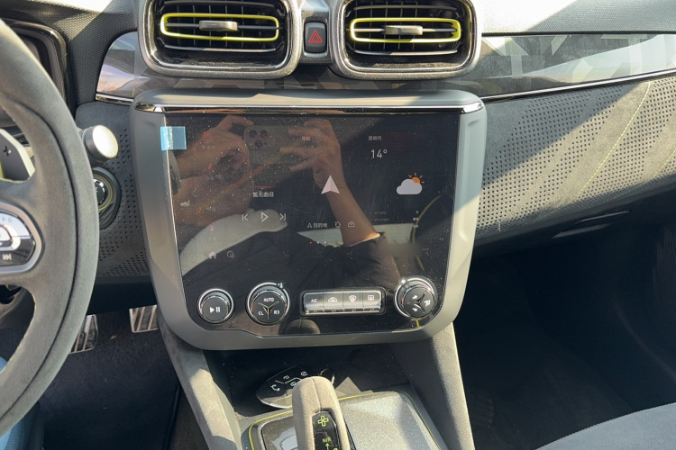 领克03 2019款 03+ 2.0TD 自动驭风版局部细节16