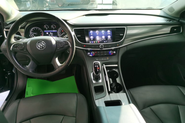 别克 君越 2019款 28T 豪华型中控内饰12