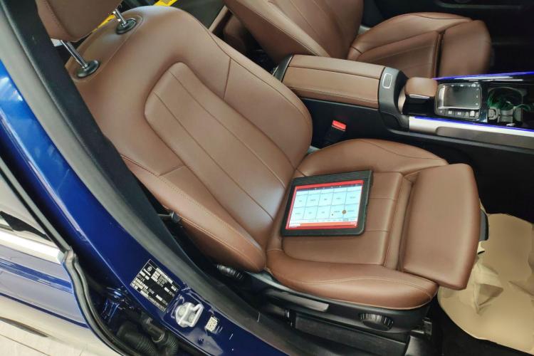 奔驰GLB 2021款 GLB 200 动感型局部细节41