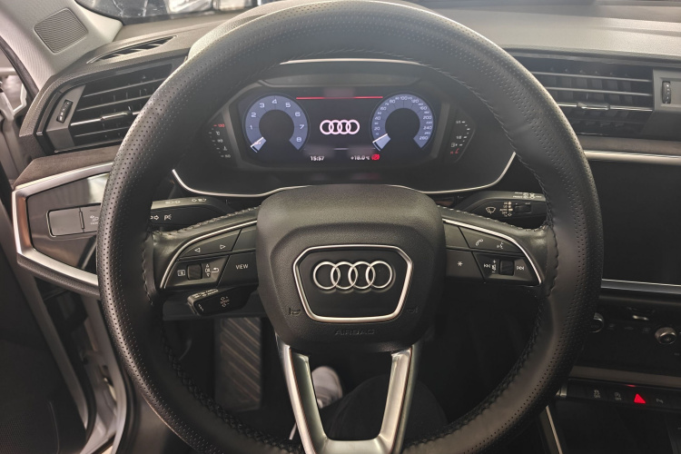 奥迪Q3 2019款 35 TFSI 进取动感型中控内饰7003