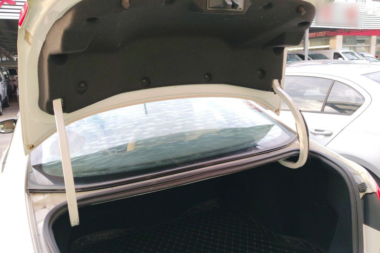 福特 福睿斯 2017款 改款 1.5L 手动舒适型机舱底盘23