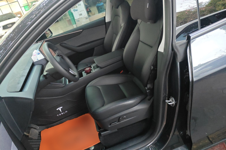 特斯拉 Model Y 2025款 后轮驱动版局部细节19