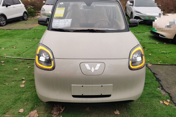 五菱汽车 宏光MINIEV 2025款 四门版 臻享+款车身外观2