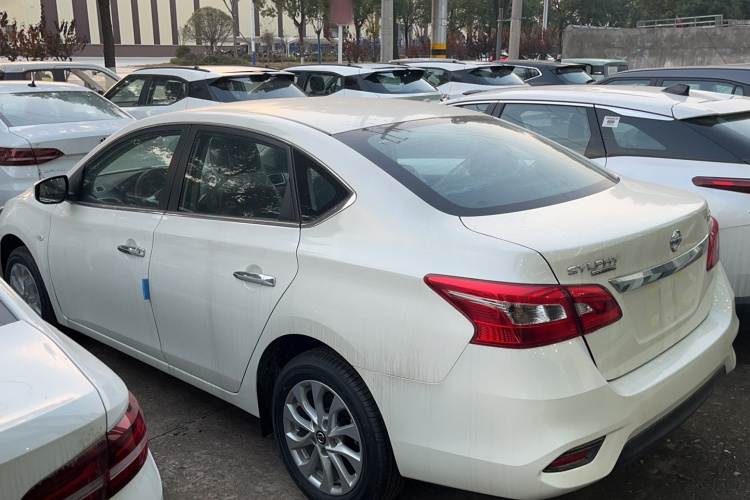 日产 轩逸 2024款 改款三 经典 1.6XE CVT舒适版车身外观6005