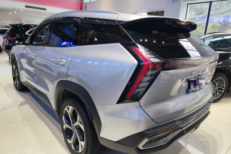 吉利汽车 博越L 2023款 1.5TD DCT尊贵型车身外观4