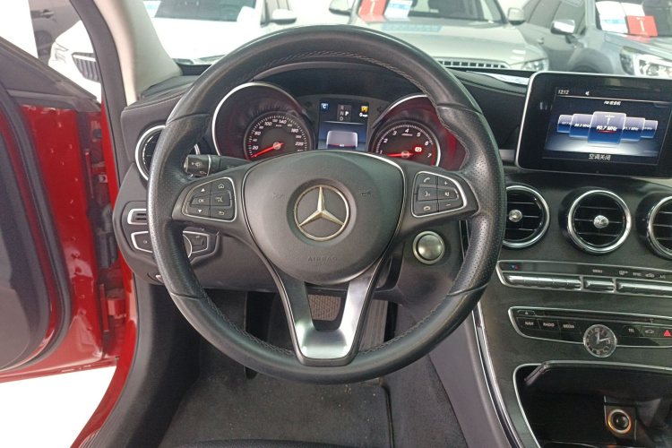 奔驰C级 2017款 改款 C 200 L 运动版中控内饰13