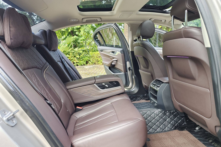 宝马5系 2018款 改款 530Li 领先型 豪华套装中控内饰7002