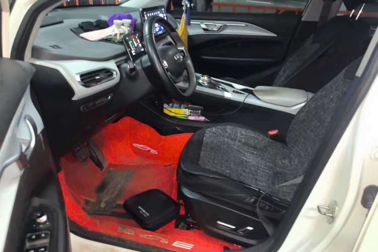 吉利几何C 2020款 甄选续航版 550KM C++中控内饰7003