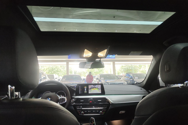 宝马5系(进口) 2018款 525i M运动套装中控内饰22