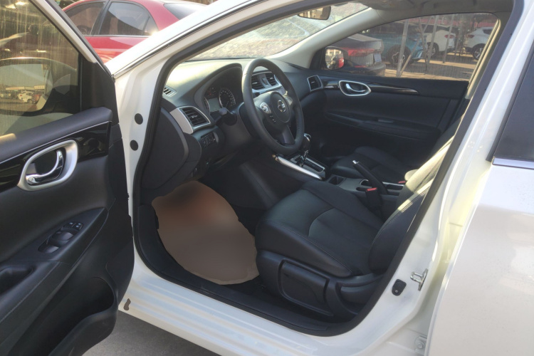 日产 轩逸 2019款 1.6XV CVT智联尊享版 国VI中控内饰20