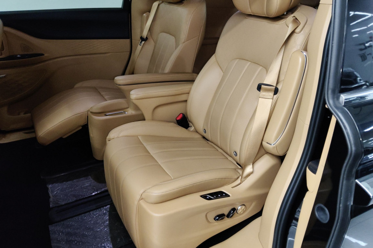 岚图汽车 岚图梦想家 2024款 PHEV 超长续航卓越版中控内饰21