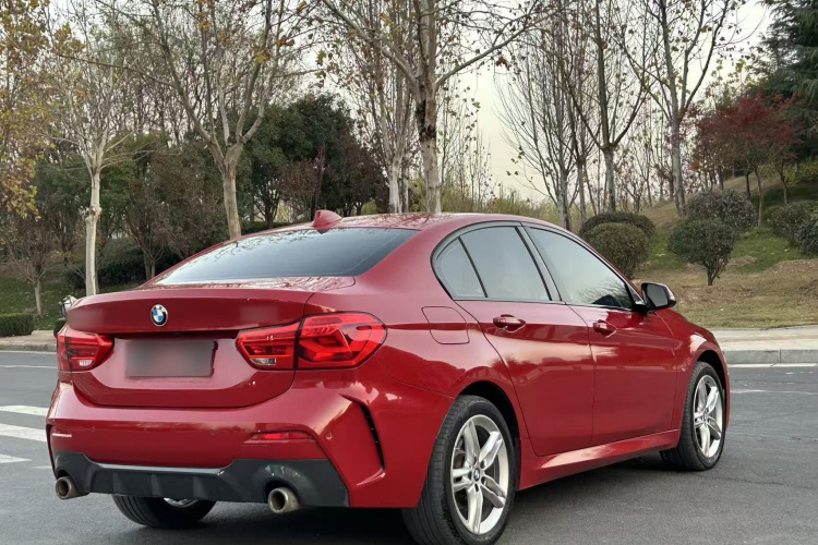 宝马1系 2020款 120i M运动套装车身外观6006