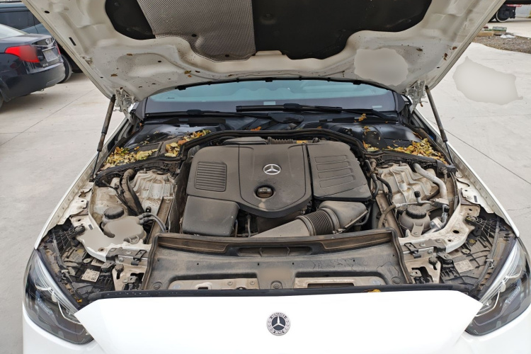 奔驰C级 2023款 C 260 L 运动版机舱底盘24