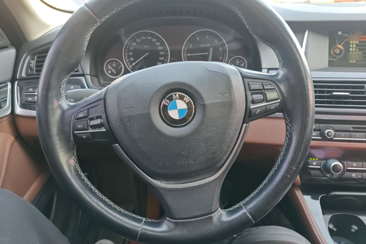 宝马5系 2017款 520Li 典雅型中控内饰13