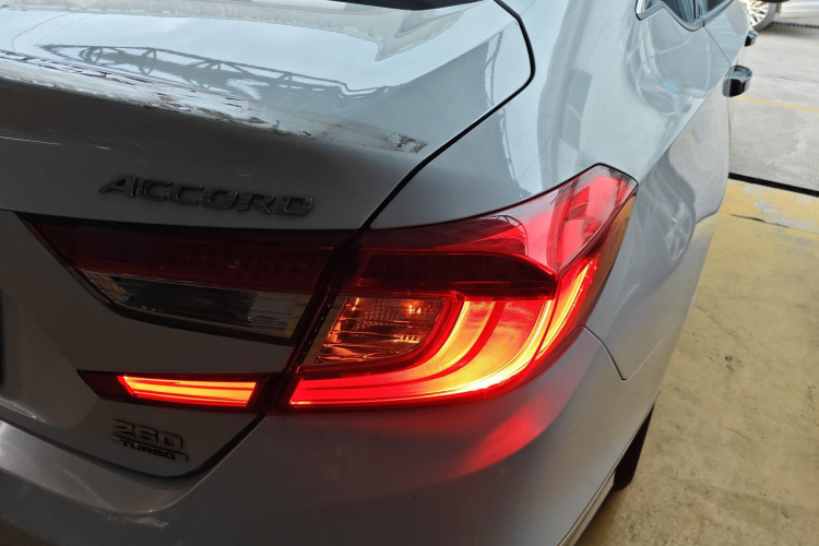 本田 雅阁 2018款 260TURBO 精英版 国VI车身外观6006