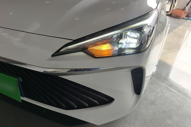 荣威i5 2023款 1.5L CVT尊荣版局部细节36